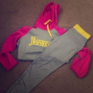 Nike livestrong therma-fit outfit. Size medium